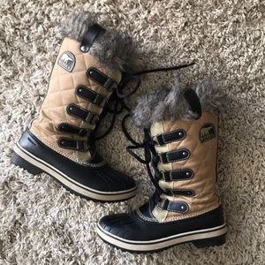 Sorel Tofino Winter Boot, size 6.5